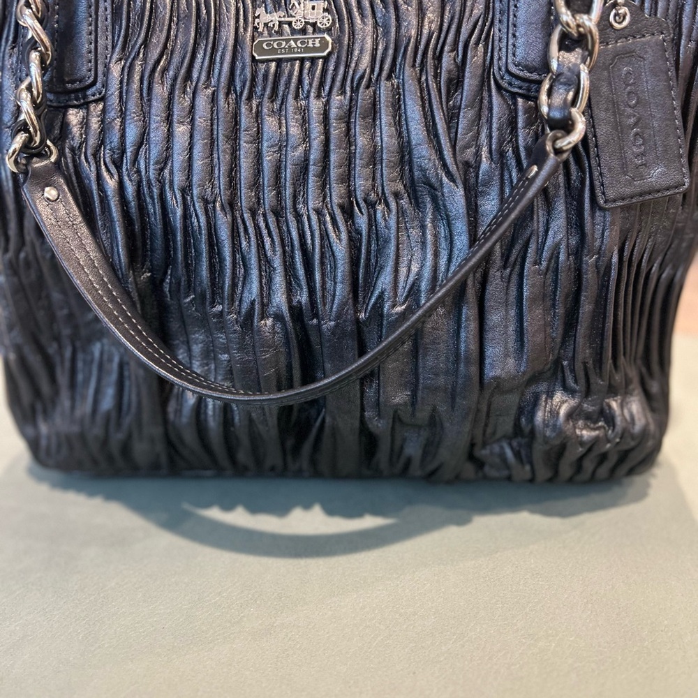 Coach Madison Gathered Leather Satchel EUC - Picture 5 of 11